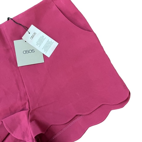 New with tags! ASOS berry color scallop hem shorts size 4 - Picture 2 of 5